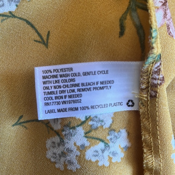 Xhilaration yellow floral sundress - Picture 3 of 4